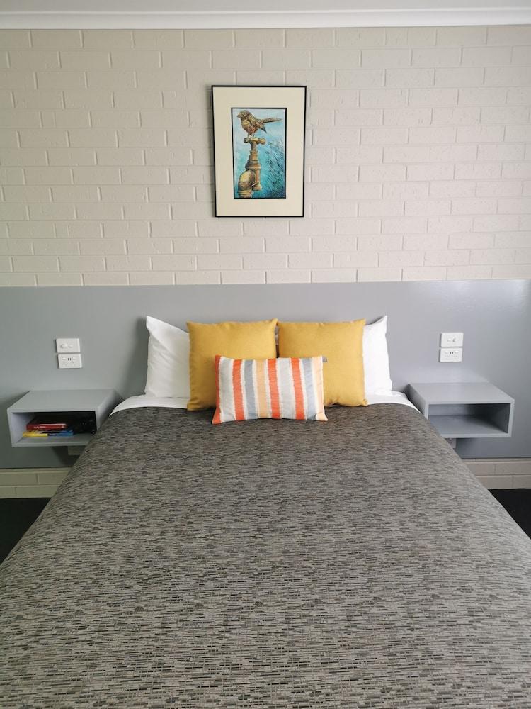 Central Deborah Motel Бендиго Екстериор снимка