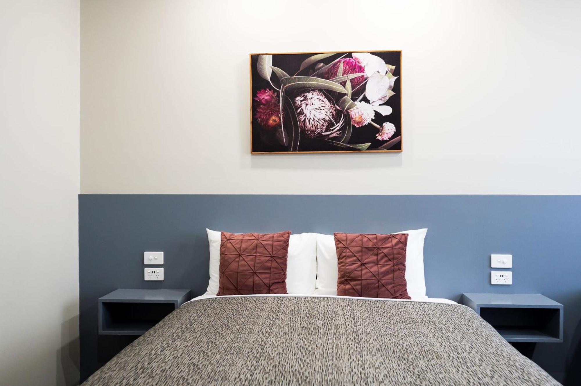 Central Deborah Motel Бендиго Екстериор снимка