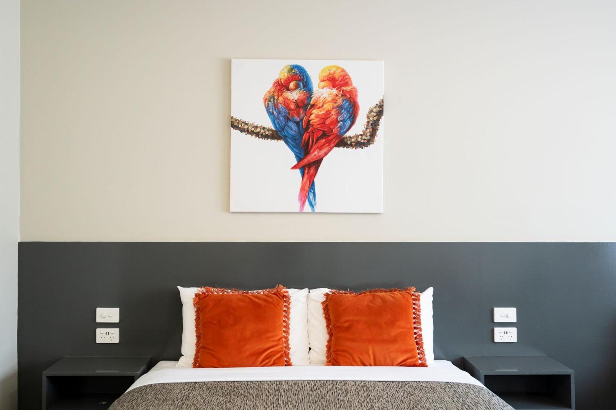 Central Deborah Motel Бендиго Екстериор снимка