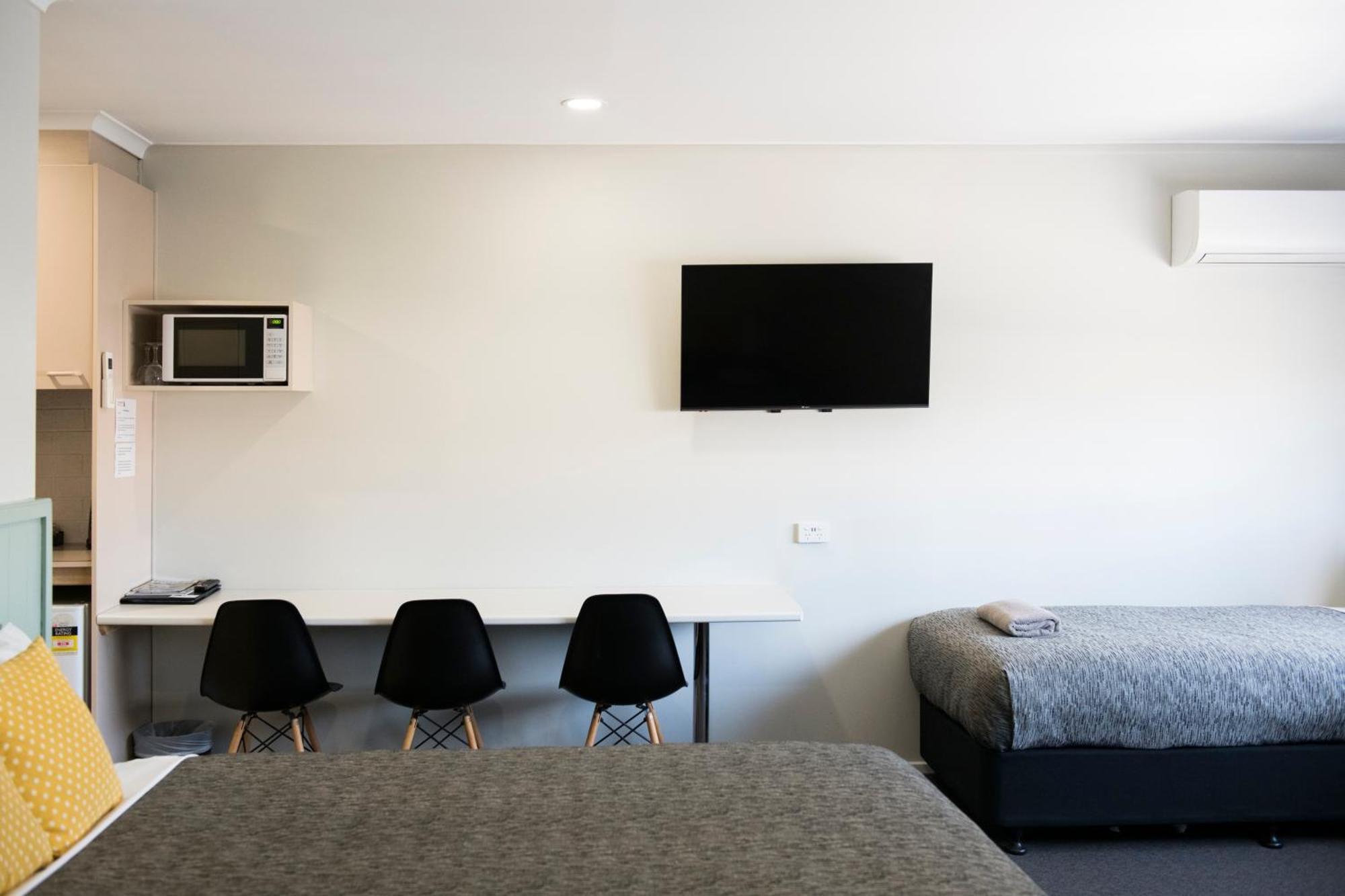 Central Deborah Motel Бендиго Екстериор снимка
