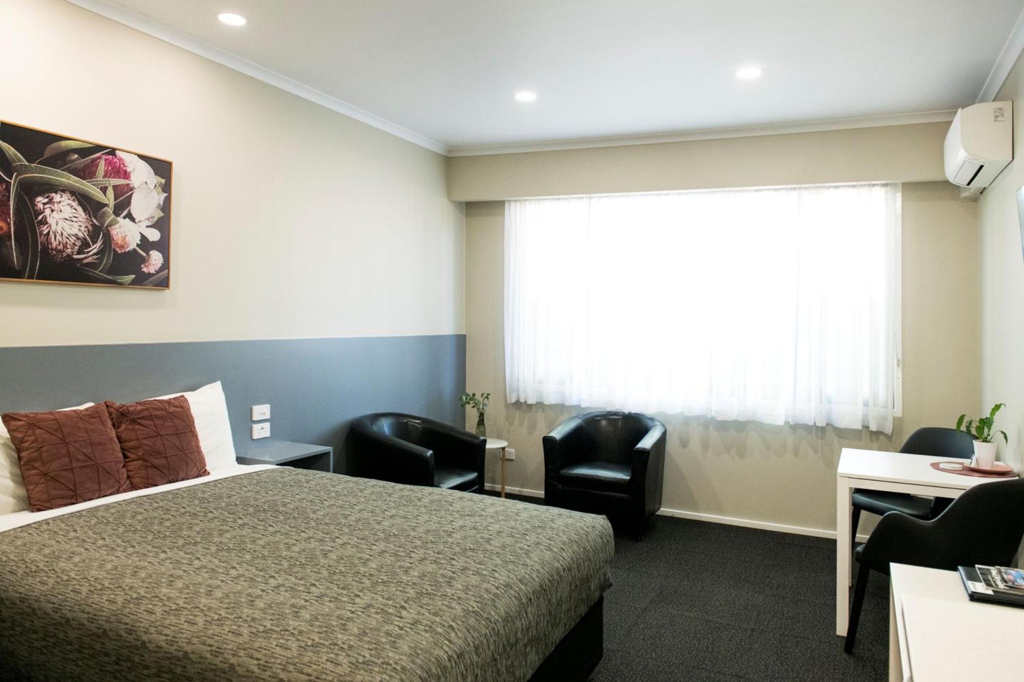 Central Deborah Motel Бендиго Екстериор снимка
