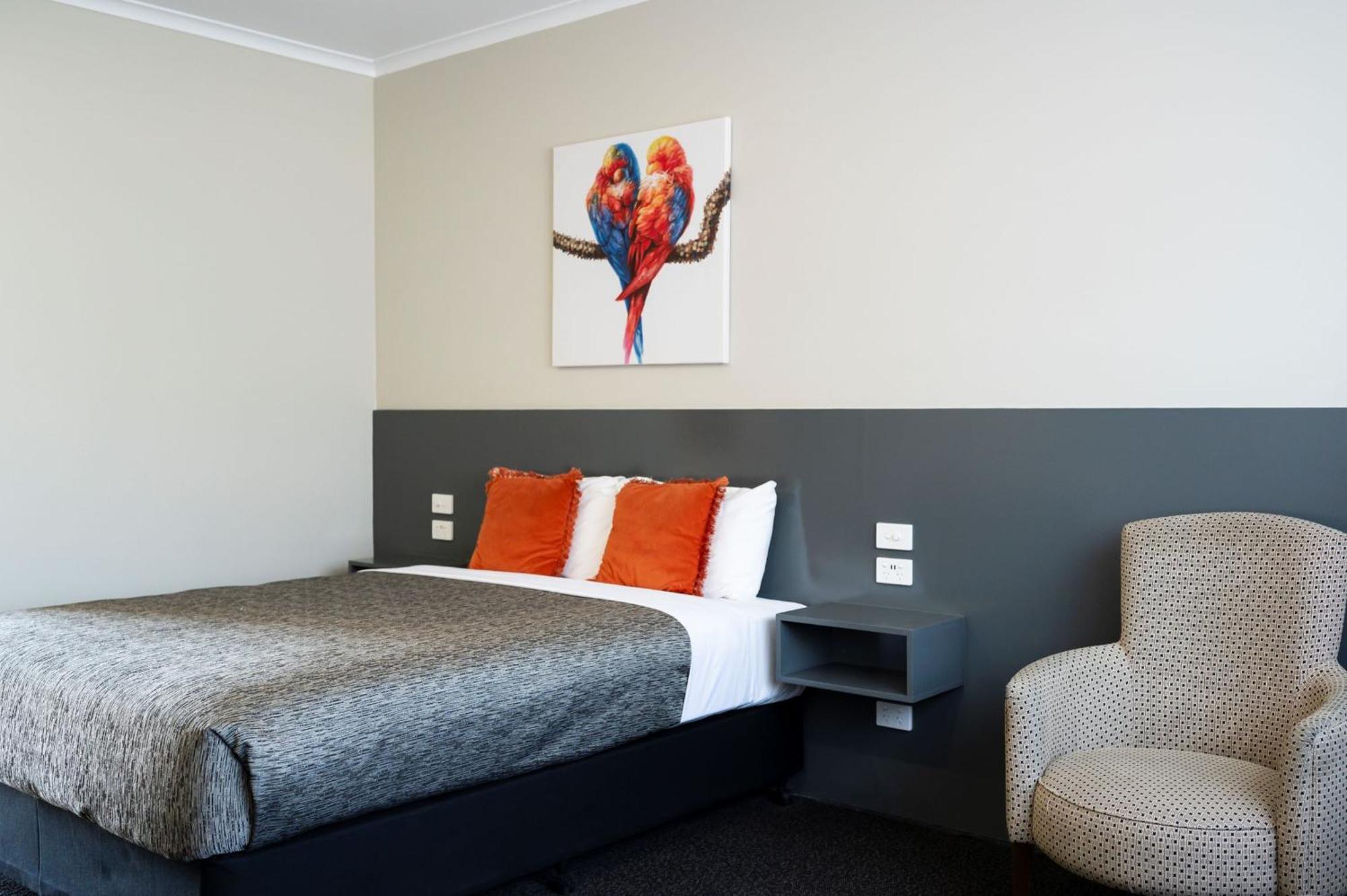 Central Deborah Motel Бендиго Екстериор снимка