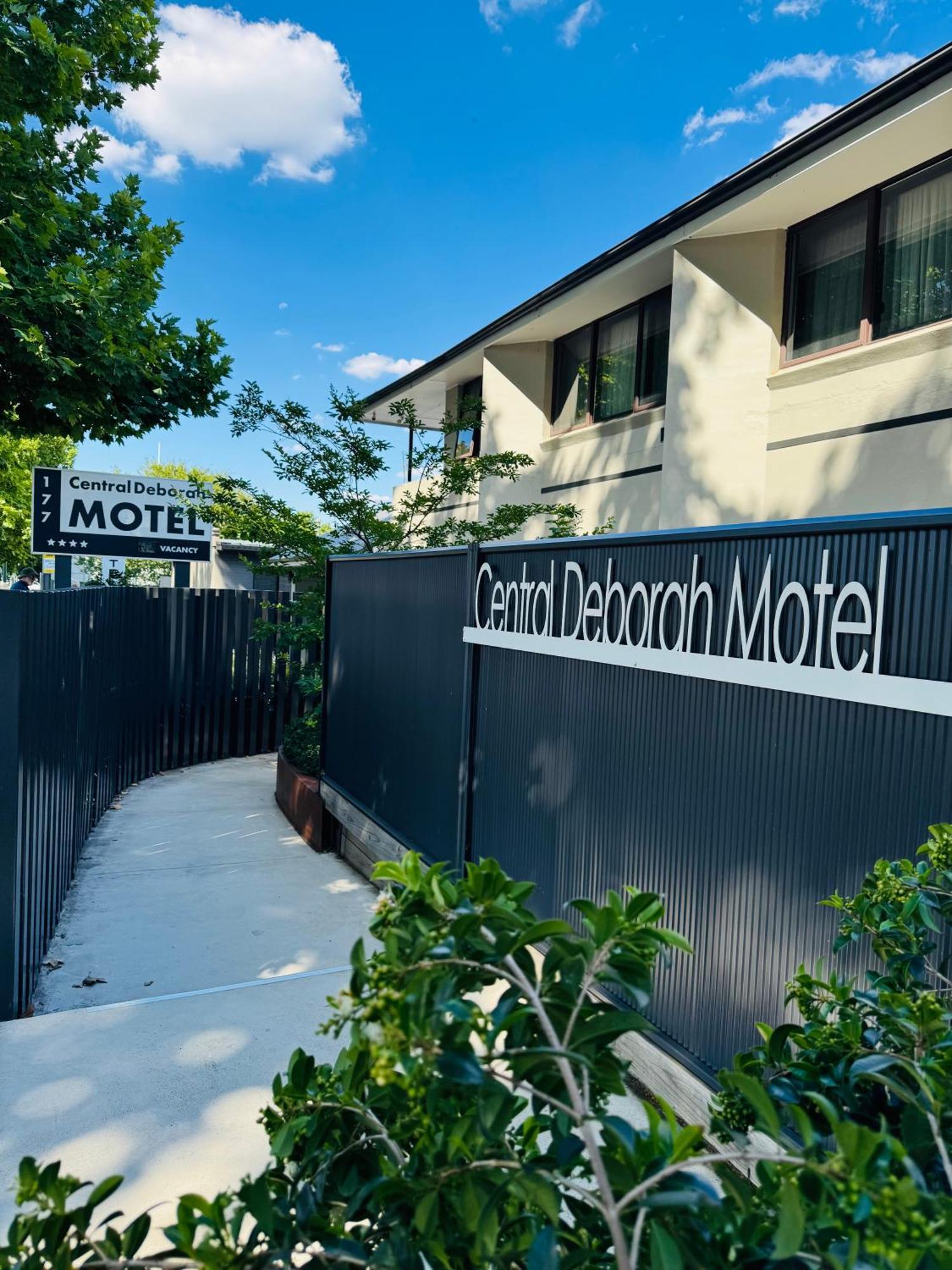 Central Deborah Motel Бендиго Екстериор снимка
