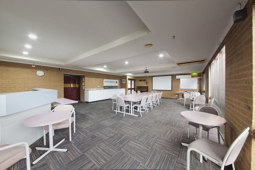 Central Deborah Motel Бендиго Екстериор снимка